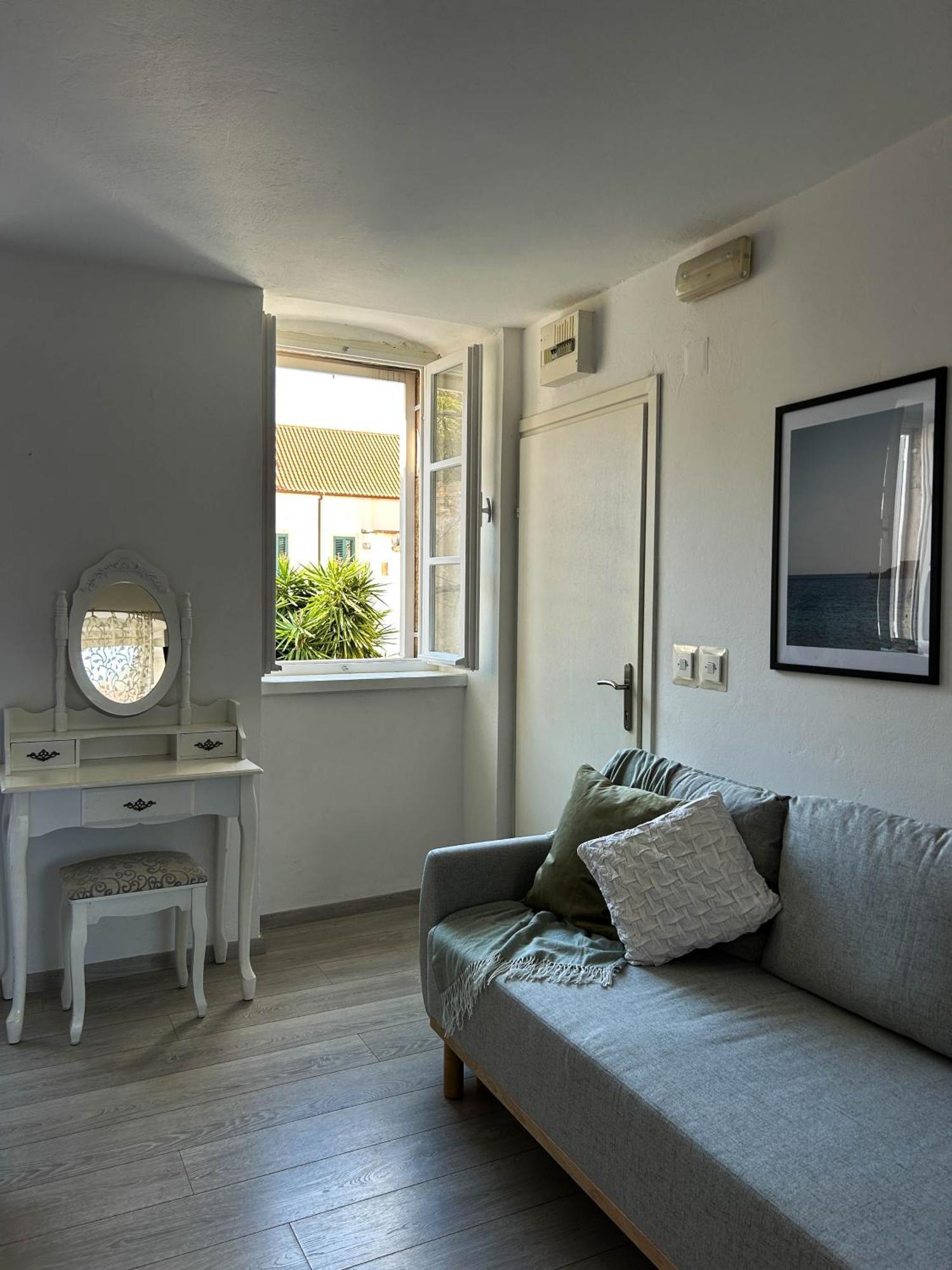 Iza Roka Apartments Dubrovnik Buitenkant foto